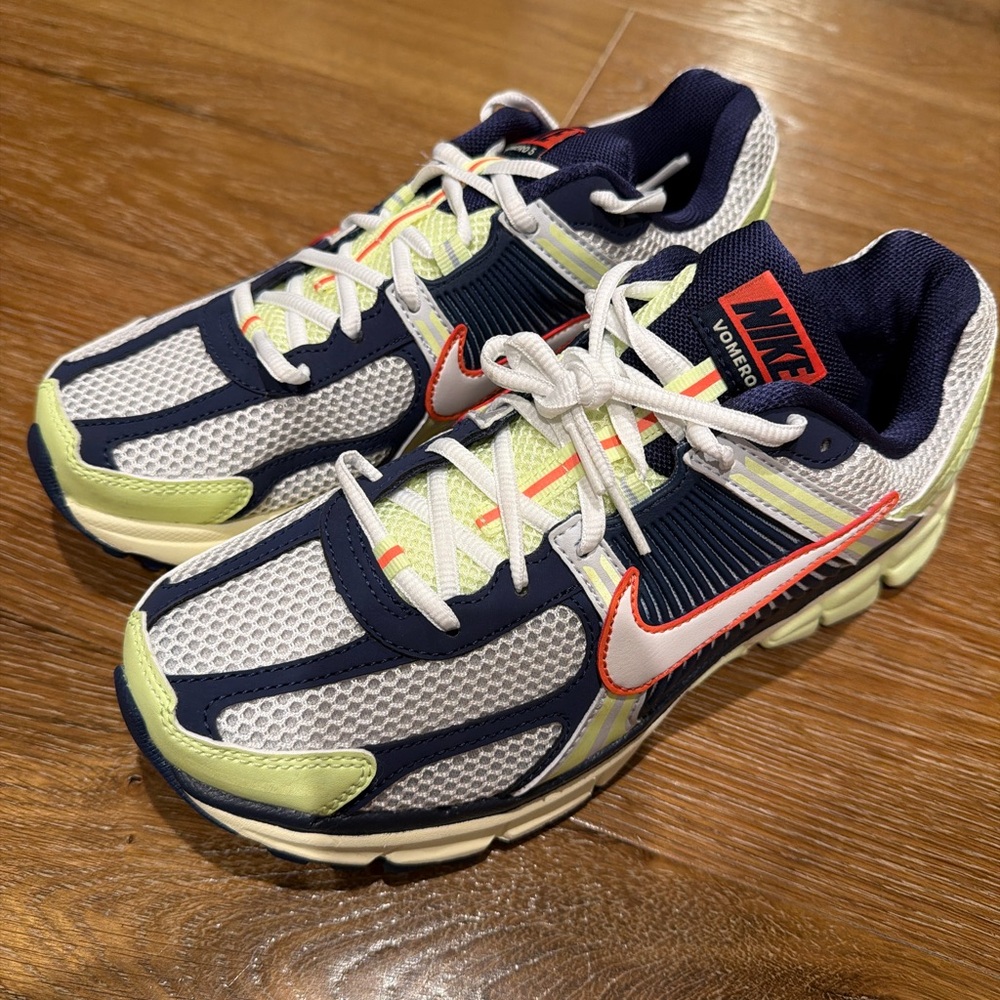 Nike Zoom Vomero 5 Volt Navy IB4004-701 NEVER WORN SIZE 9
